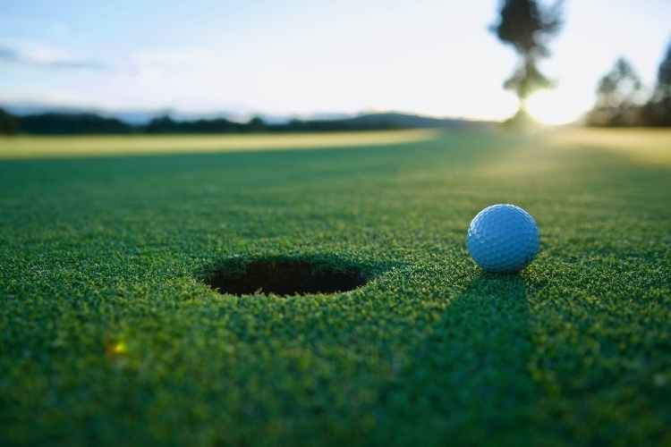What Are The Benefits Of Purchasing A Golf-Property?