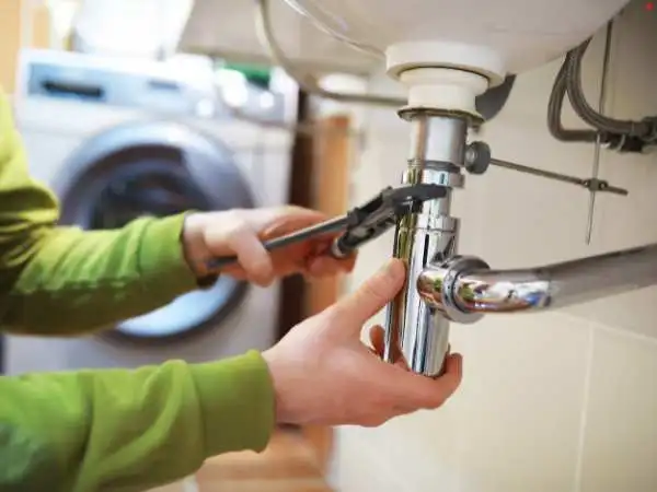 Plumbing Headaches at Your Commercial Building? Here’s How to Stay Ahead
